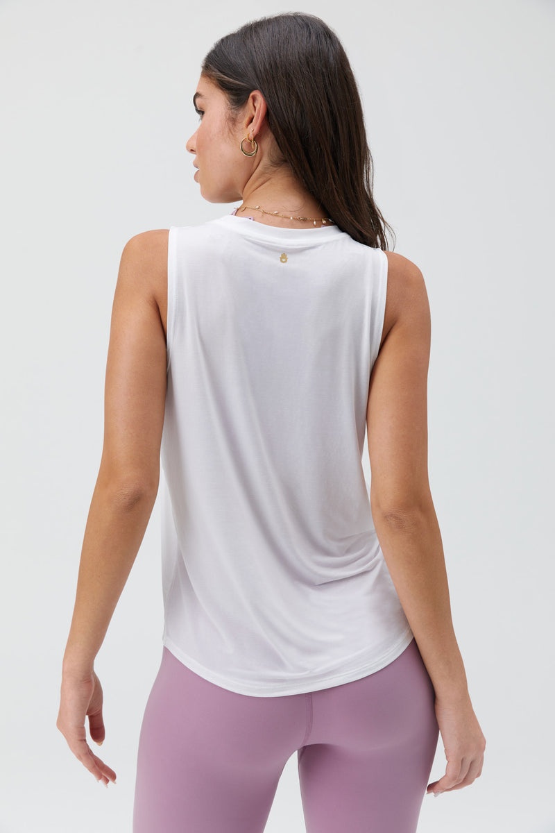 White Spiritual Gangster Journey Active Muscle Women's Tops | 96154-ALNW